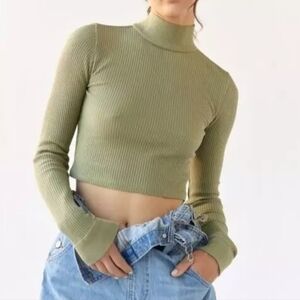 BDG Urban Outfitters Megan Crop Thermal